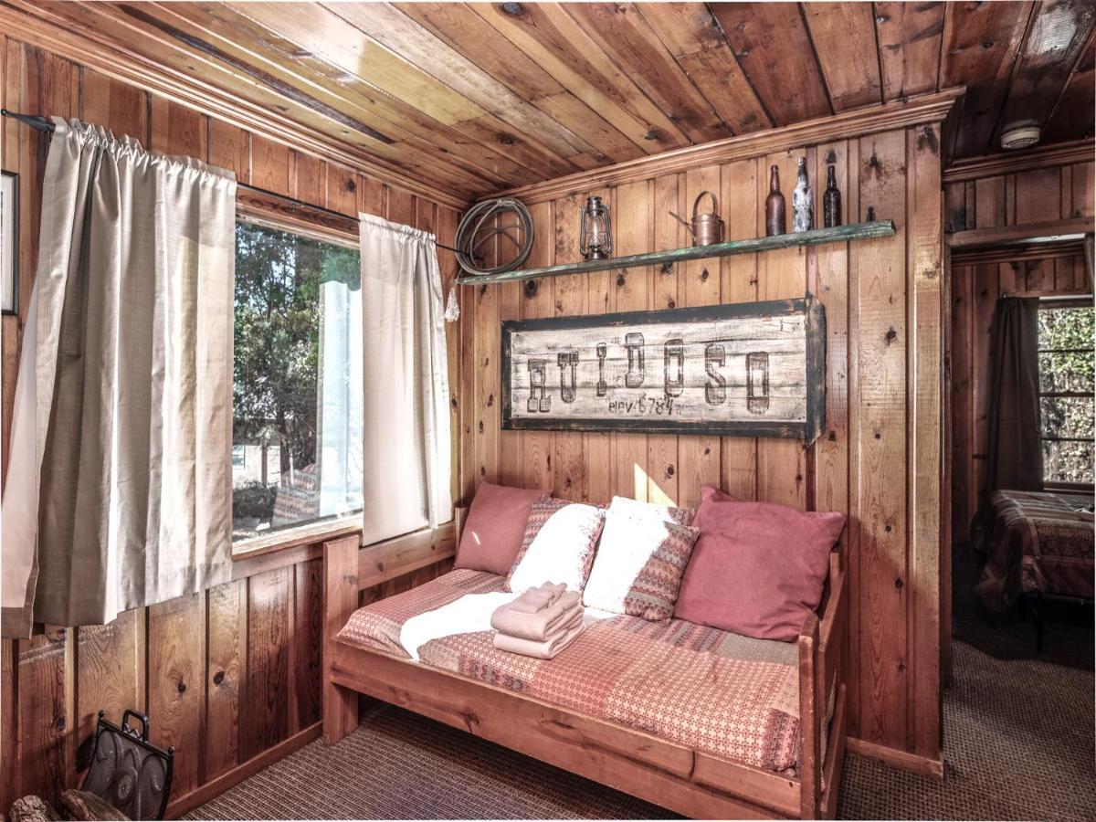 Perfect Cabin, 2 Bedrooms, Fireplace, Midtown, Sleeps 5 รุยโดโซ ภายนอก รูปภาพ